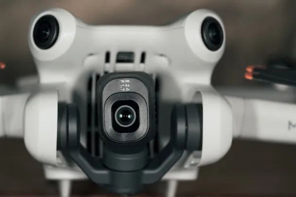DJI MINI 4 PRO RC 2 – COMBO PLUS — detalhes do produto